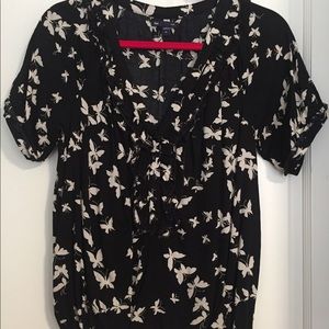 Gap woman’s top, butterfly print XS